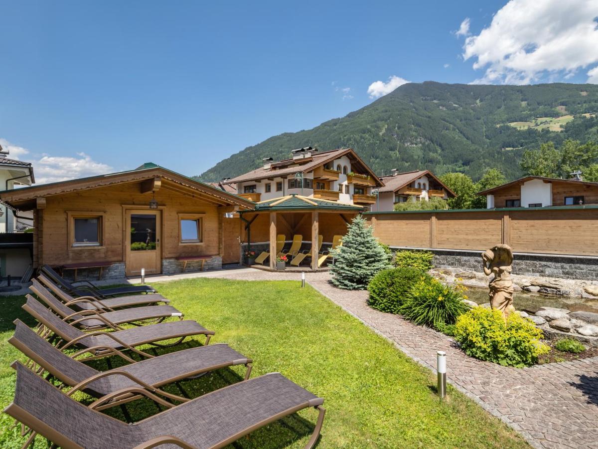 Hotel Alpina Ried im Zillertal Exteriör bild