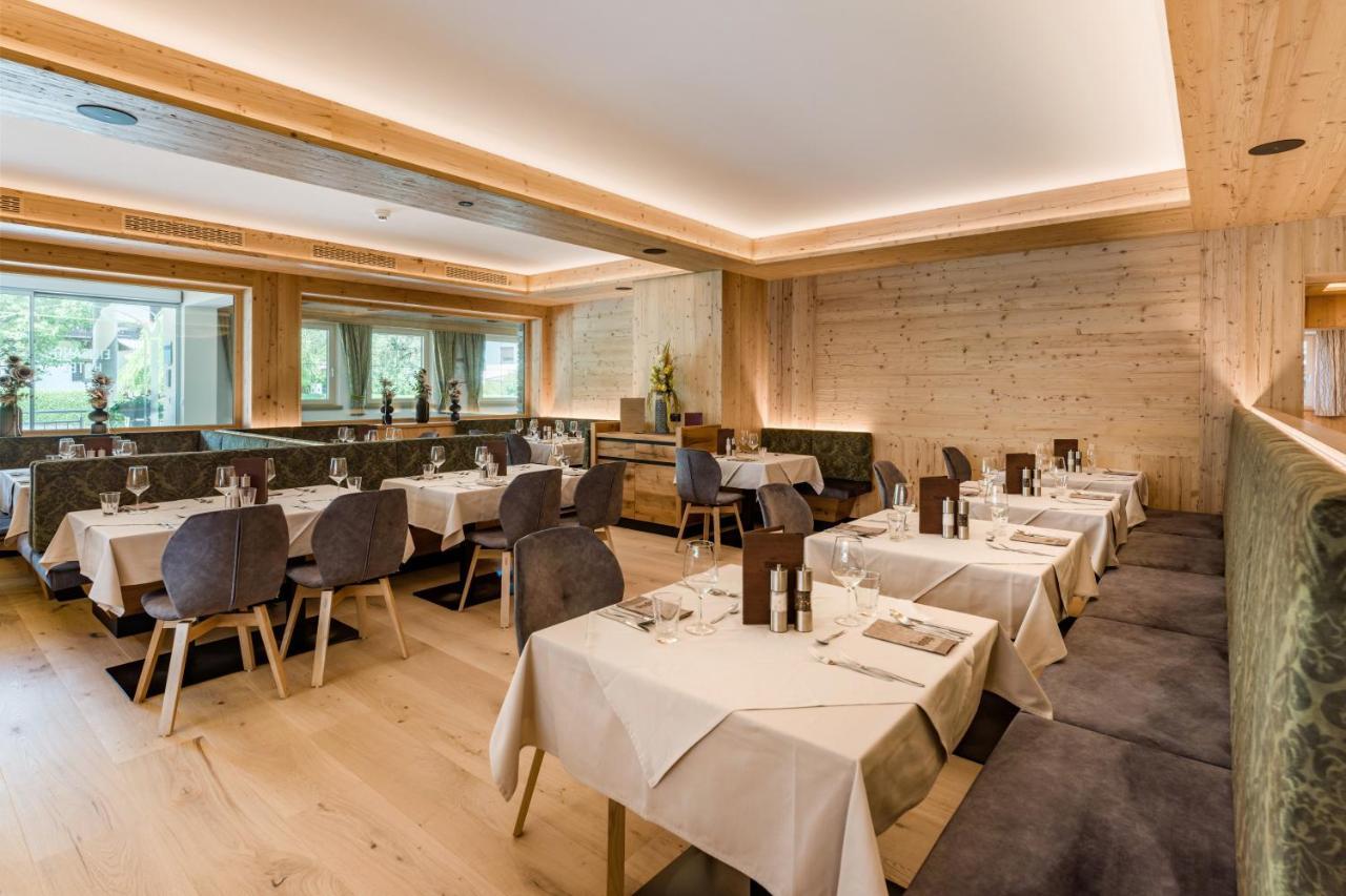 Hotel Alpina Ried im Zillertal Exteriör bild