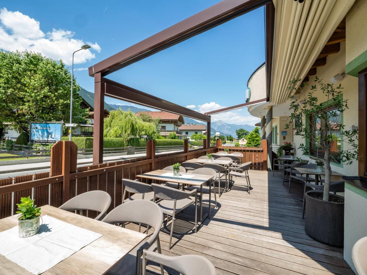Hotel Alpina Ried im Zillertal Exteriör bild