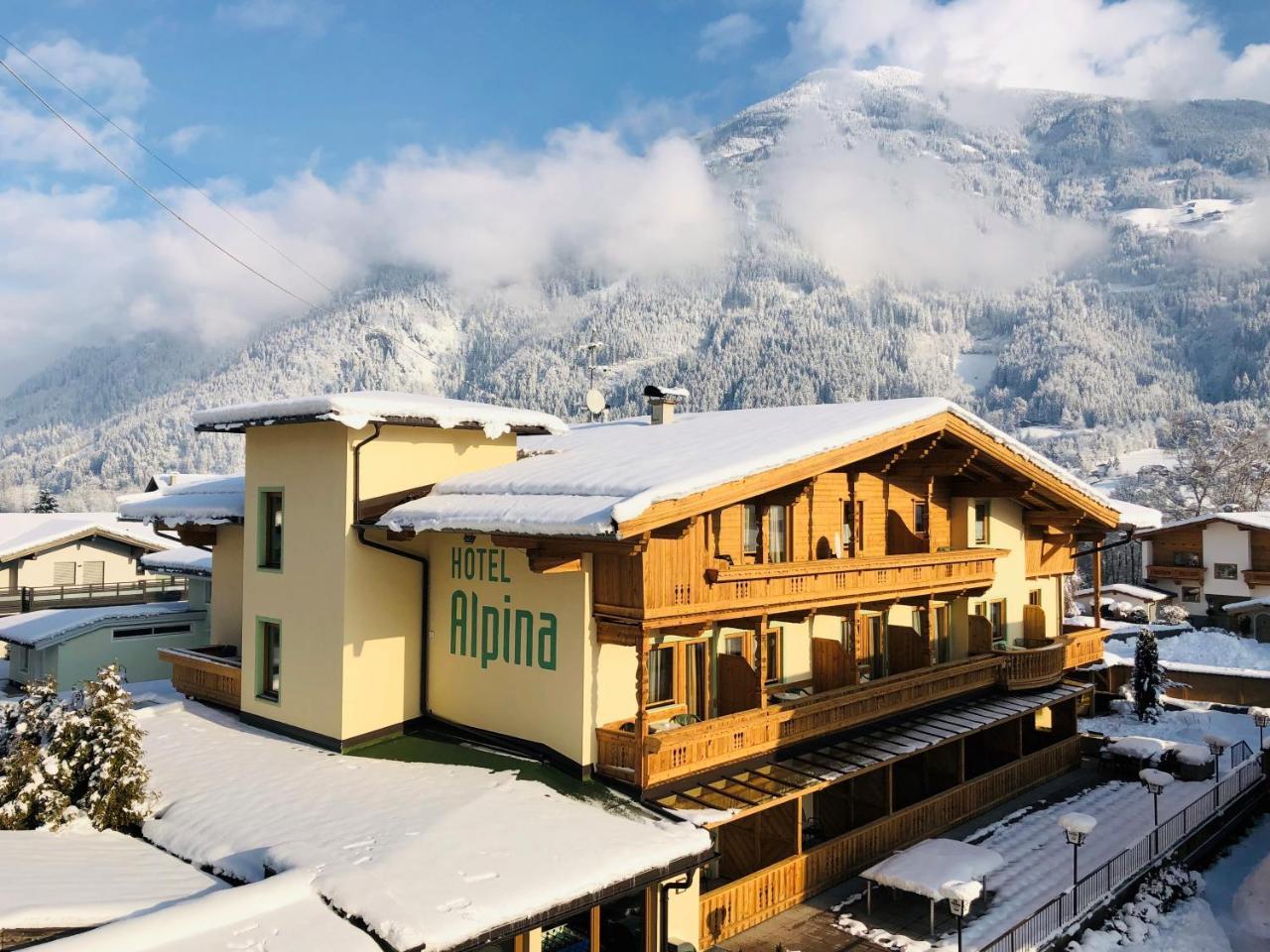 Hotel Alpina Ried im Zillertal Exteriör bild